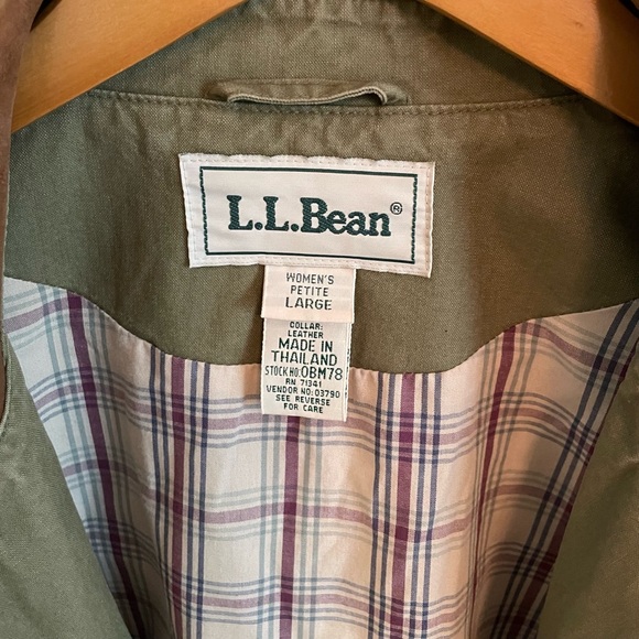 Vintage L.L. Bean Barn Coat in Olive Green with Leather Collar, Petite Large - Picture 9 of 12